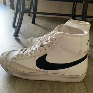 Nike Hightops Sneakers Size 7 Youth